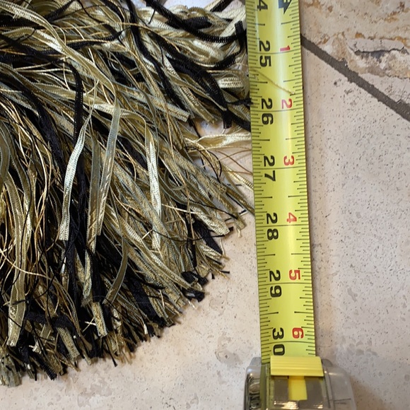 HUGE Decorator Curtain Tassel - Picture 5 of 5